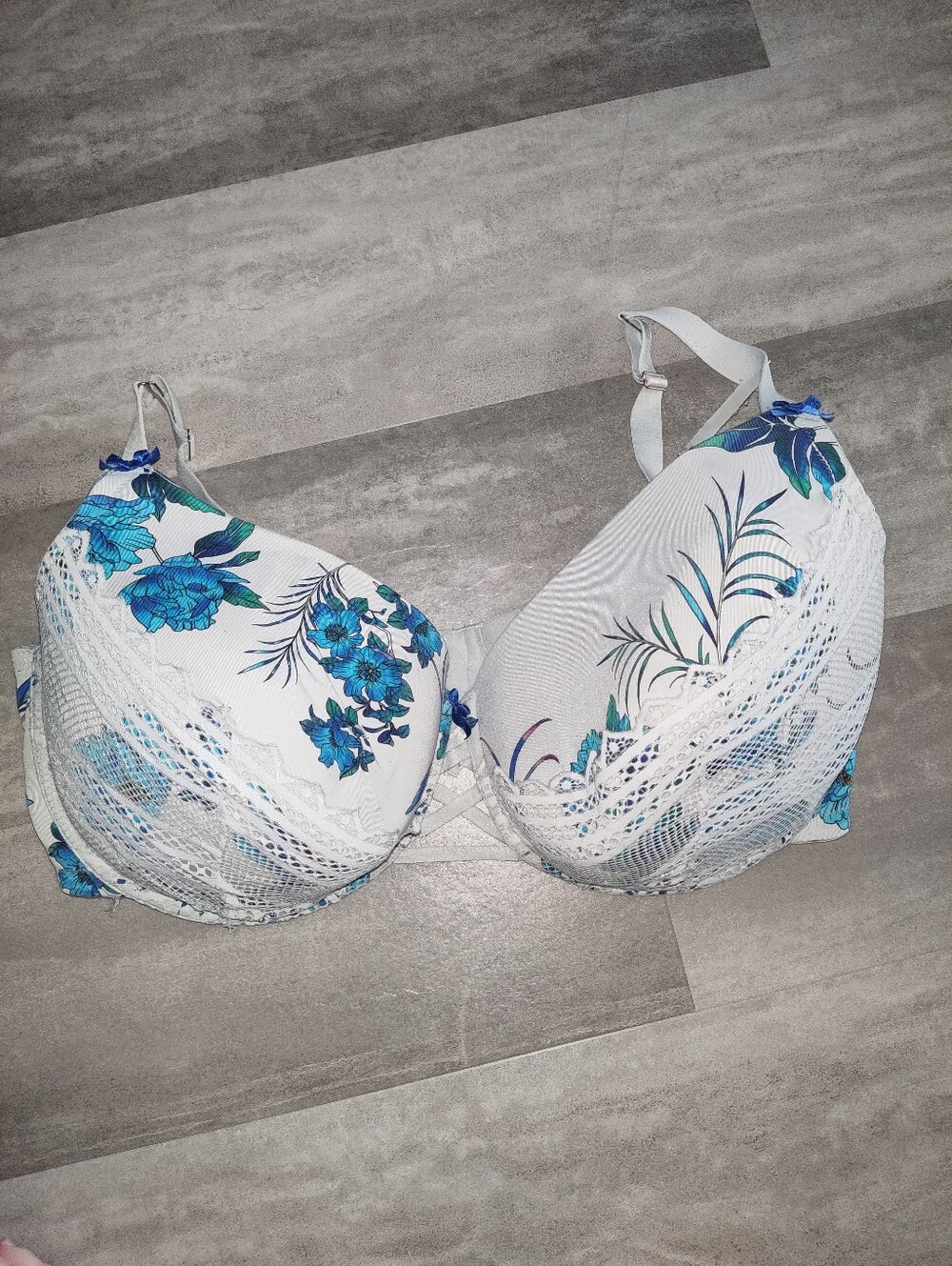 Cacique 44I Floral Lace Underwire Bra White Blue Green